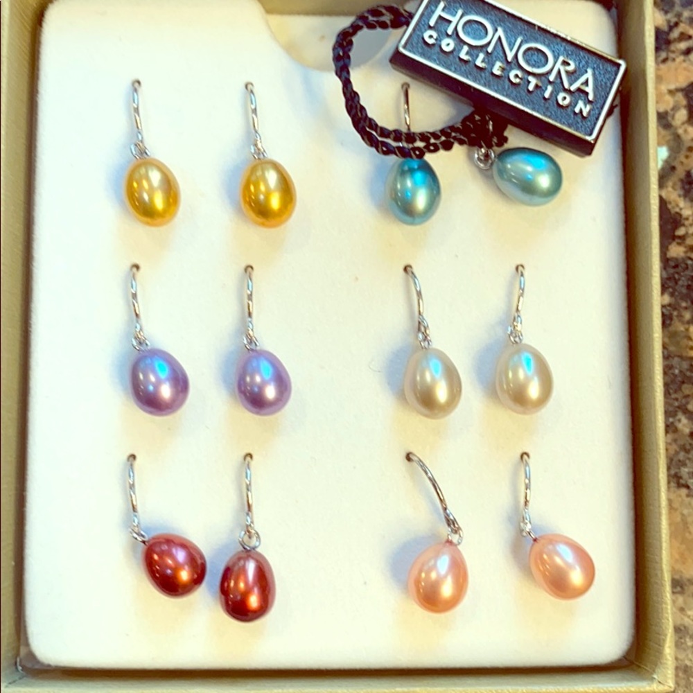 Honora Collection earrings. Pack of 6 pearls.